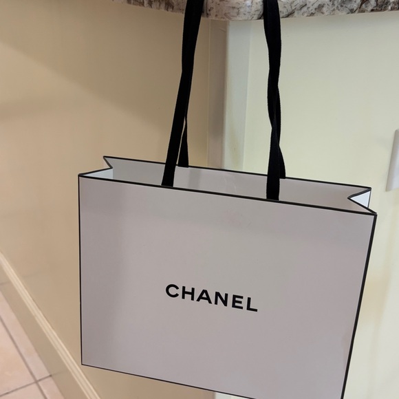 Small Chanel Empty Shopping Gift Decor Bag Reusable Clean White Black Storage - Picture 12 of 15